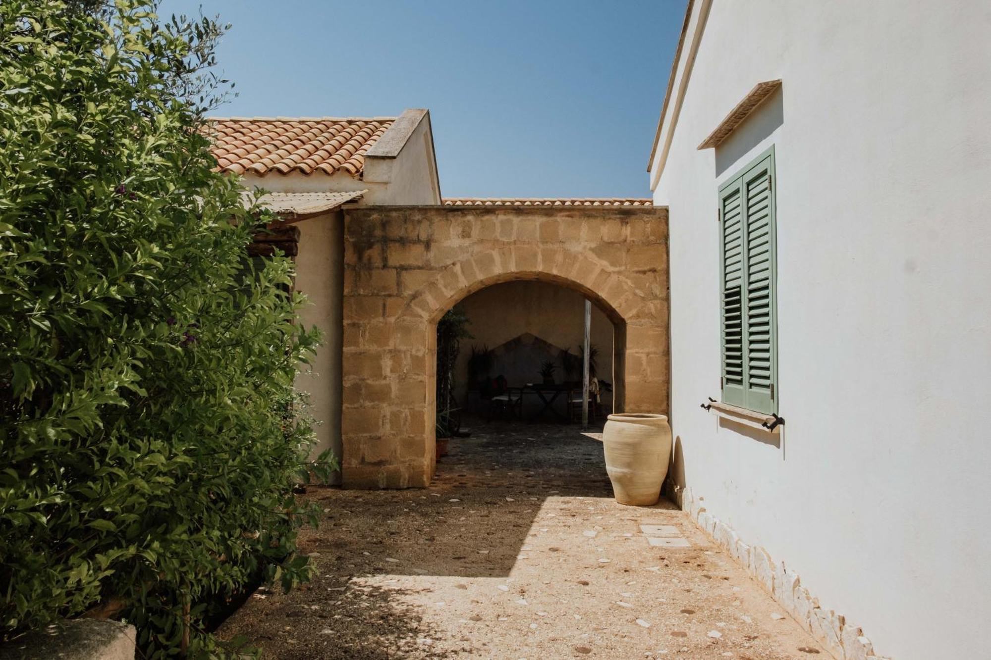 Villa Podere Fossarunza Di Carlo Manzo à Marsala Extérieur photo